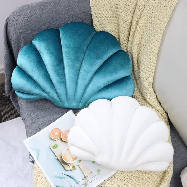 Decorative Seashell Shaped Pillow, 1 Velvet Pillowcase, Ocean Motif