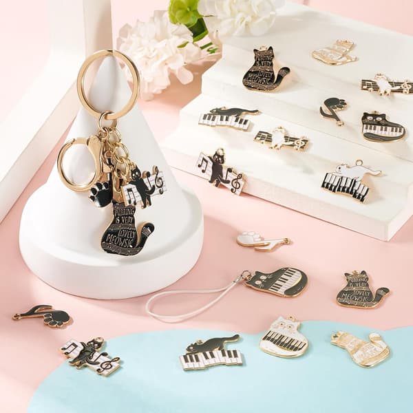 20 stk. emaljelegeringscharms til smykkefremstilling Musiktema Kat Noder Instrument Keyboard 20-28 mm Ørering Armbånd Halskæde