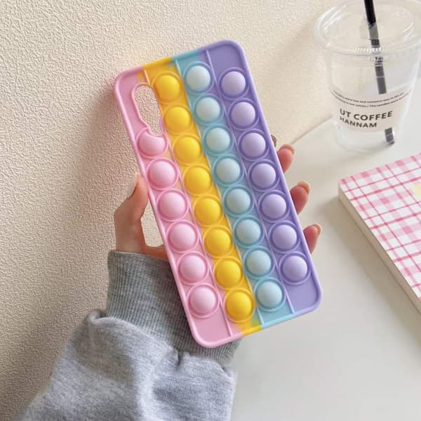iPhone 14 Pro Max Stress Relief Rainbow Mobilskal