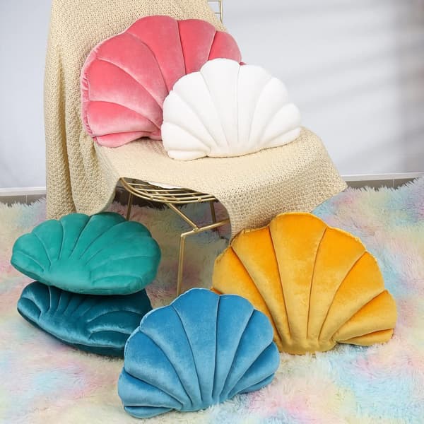 Decorative Seashell Shaped Pillow, 1 Velvet Pillowcase, Ocean Motif