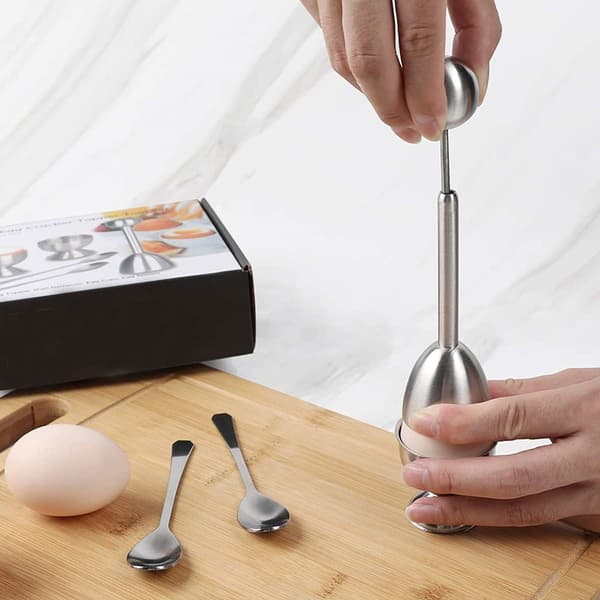 Eggkoppsett - Inneholder 2 eggkopper, 2 skjeer og 1 eggkutter - Enkel eggkutter i rustfritt stål