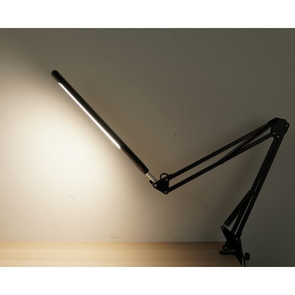 LED Skrivebordslampe med Justerbar Svingarm Sort