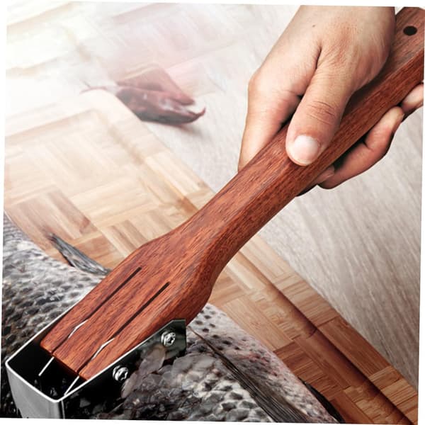 27 cm Fish Scale Brush with Stainless Steel Serrated Blades Fish Scale Tool Kitchen Fish Scale Scraper Wooden Handle