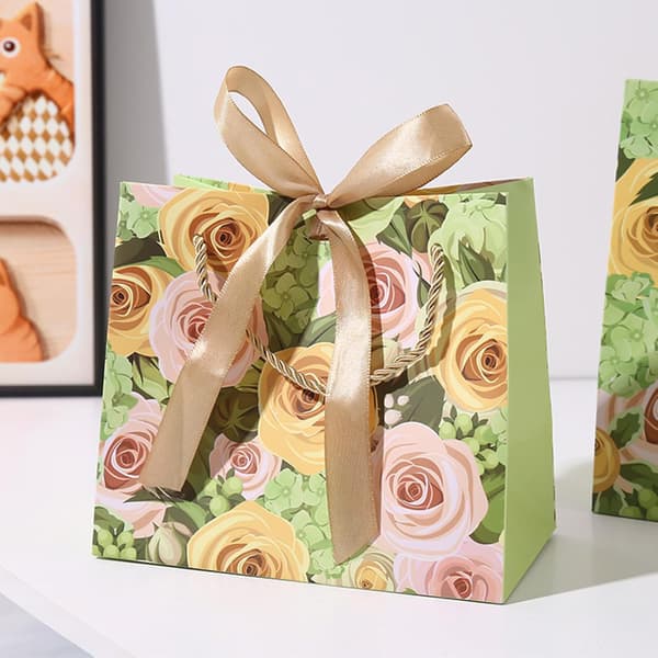 3-delte små roseblomst bursdagsgaveposer, papirgaveposer, 25x20 cm
