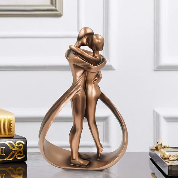 Parstatue i harpiks med kyssende par 28×16,5 cm | Gave til bryllupsdag