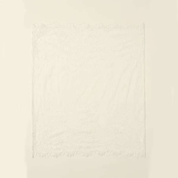 Round pointed veil in mixed material white with breathable design and single layer edge compatible with wedding dresses