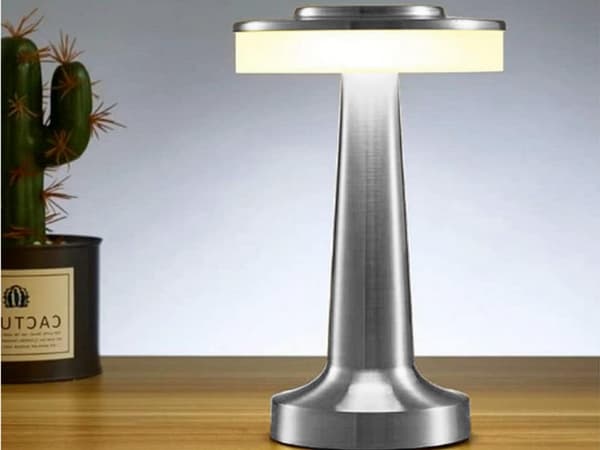 Bordlampe / Skrivebordslampe - Trådløs LED-lampe