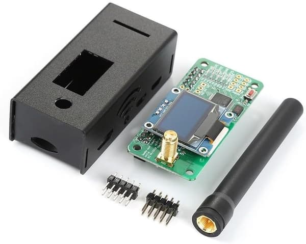 UHF Hotspot Raspberry Pi 3B stöder DMR, P25, YSF och fullt monterad VHF för mmdvm-modul för