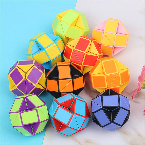 Party Bag Filler för barn - 12-pack 24-block magisk ormkub, Va