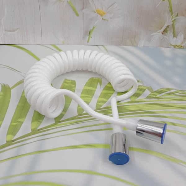 1 st skumduschsslang med kopparlock, 1,5 m PVC teleskopfjäder
