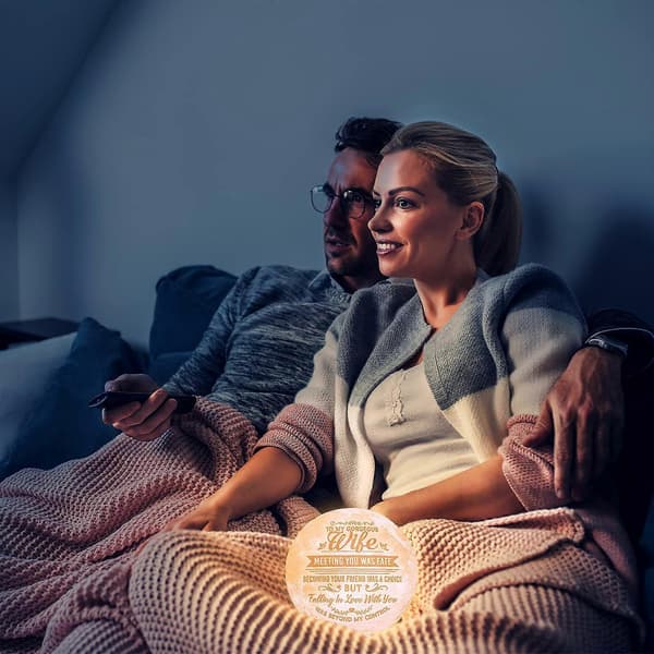 Valentinsdagsgaver til kone - Gravert månelampe nattlampe gaver til kone (12cm)