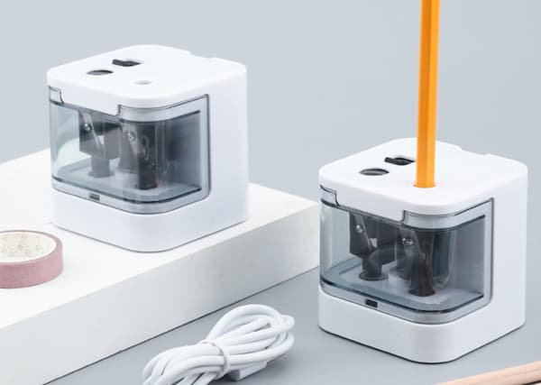 1 USB/paristokäyttöinen teroitin 2 reikää suuri 6-12mm, Profe