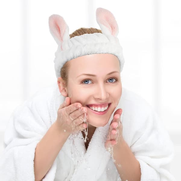 4 stk. ansiktshårbånd for vask og sminke, elastiske spa-hodebånd med hvitt hjerte, brune gevir-mønstre, kaninøre-design