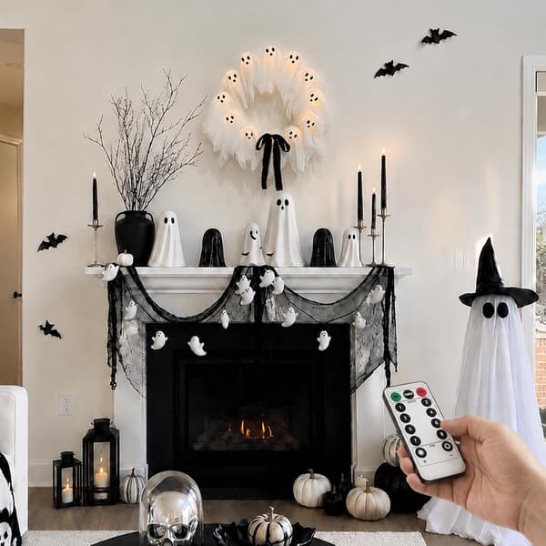 Halloween Outdoor Decorations - 35cm Cute Lighted Ghost Wreath Light with Remote Control