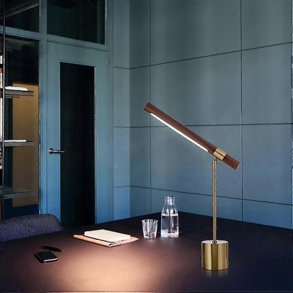 LED-skrivebordslampe med detaljer i valnøttre, moderne messingfot og justerbart lys (40*45 cm)