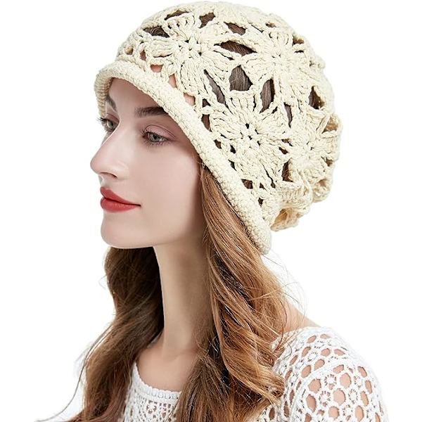 Håndlaget strikket slouchy beanie for kvinner (beige) vår høst