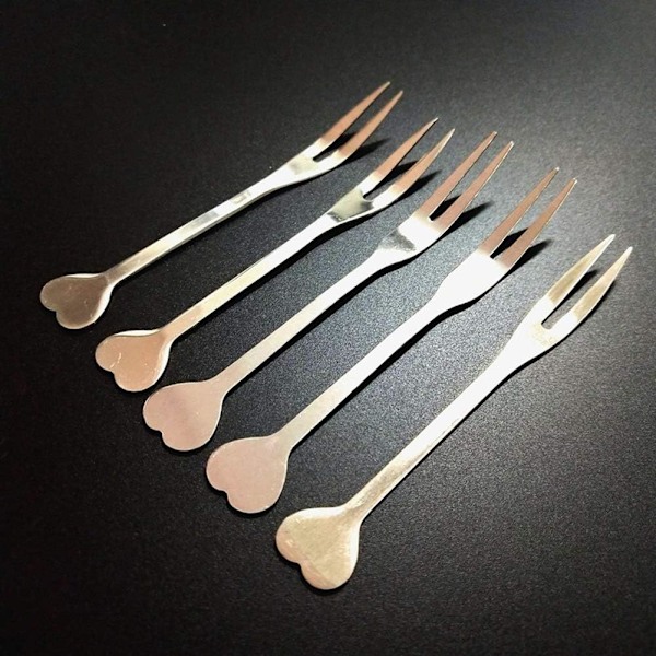 12 stk. 10,8 cm Små Fruktgafler Rustfritt Stål Fruktgafler 2-tind Fruktgafler Salat Fruktgafler Hjerteform Fruktgafler for Hjemmekjøkken eller Re