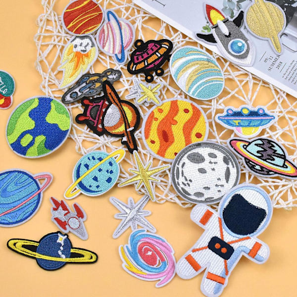 26 st Stickade Strykjärnspåsar, Rymd Planet Astronaut Broderi