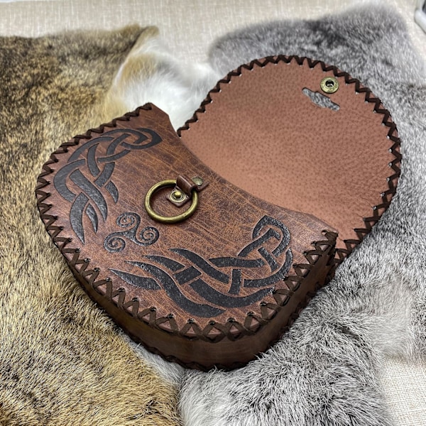 Viking Præget Bæltetaske, Vintage Middelalderlig Kunstlæder Sidetaske, Middelalderlig Bærbar Bæltepose Til LARP Ren Faire (Brun B)