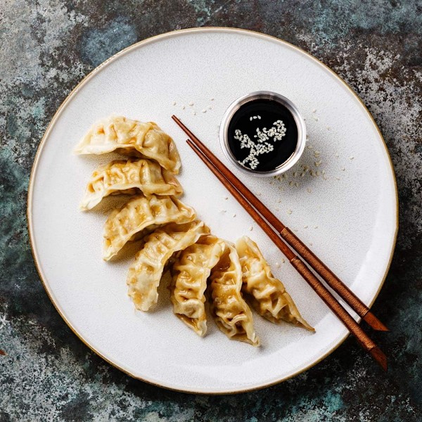 8 Pakk 3,2 tommers Rustfritt Stål Sausfat Mini Individuelle Saucer Skål Runde Krydderfat Sushi Dyppeskål Forrettertallerkener, Sølv