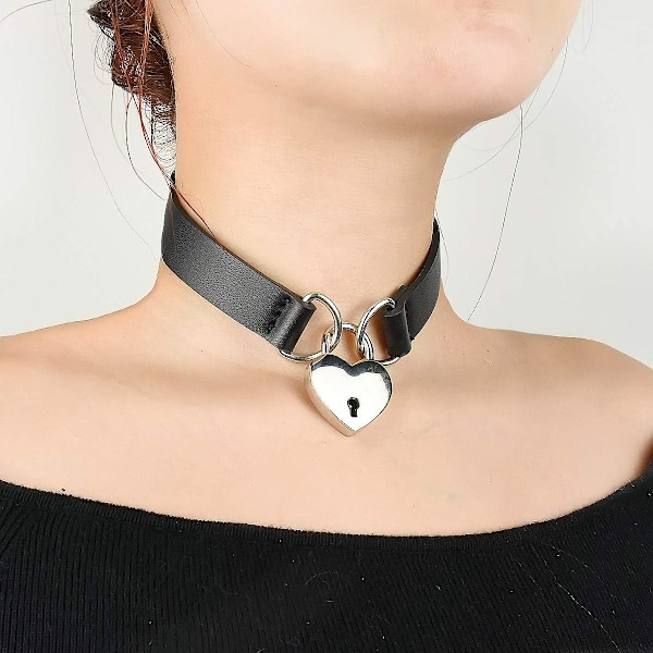 Goth Chokerhalsband för Kvinnor, Svart Choker och Hjärtformad Hänglås Dagkrage med Nyckel, Svart PU-Läder Chokerkrage för Kvinnor