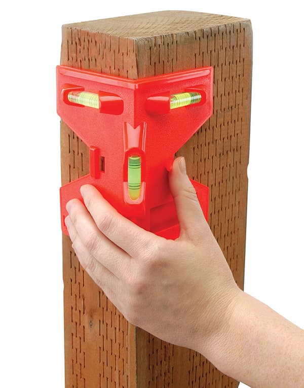 SL05 - Vattenpass för 135 mm stolpar - förpackning. 1 styck