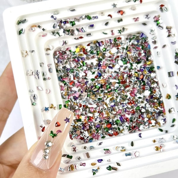 2000 stk Farverige Rhinestones Neglekunst Charms Multi Form Krystal Flade Bag Negle Stene 3D Mini Hjerte Stjerne Blomst Negle Diamanter Kawaii Negle Håndværk Acryli