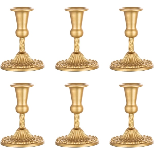 6 kultaista kynttelikköä hääpöydän keskipisteeseen - met