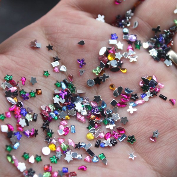 2000 stk Farverige Rhinestones Neglekunst Charms Multi Form Krystal Flade Bag Negle Stene 3D Mini Hjerte Stjerne Blomst Negle Diamanter Kawaii Negle Håndværk Acryli