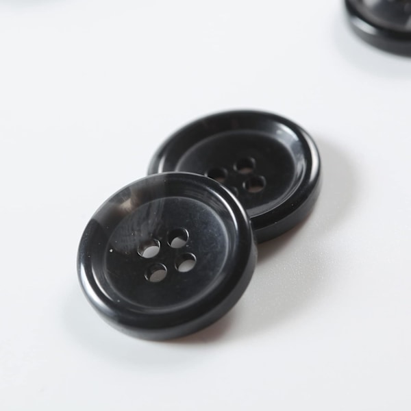 100 stk. Store 1,5 cm Svarte Knapper for Søm Rund Resin, 4 Hull Flatback Frakk Skjorte Genser Knapper DIY Klær 1,5 cm Bulk