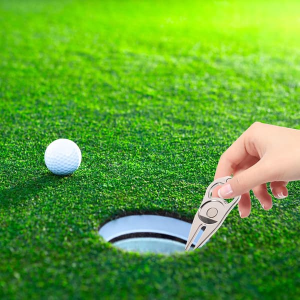 Bærbart sølv metal golf divot reparationsværktøj til linje- og boldmarkering, rustfrit zinklegering, kompakt banetilbehør