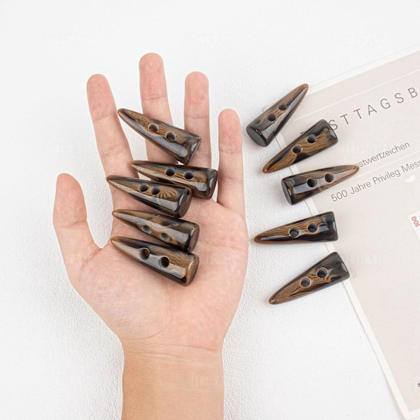 10-pack Toggle-knappar i harts, hornformade med två hål för jackor och kappor