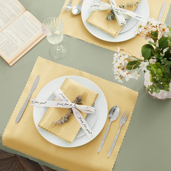 12 Pak Guld Satin Servietter 17x17 Tommer Bryllups Servietter, Skallet Elegant Middagsservietter Kvadratiske Bordservietter Dekoration, Silke Satin Klud Servietter til Hvile