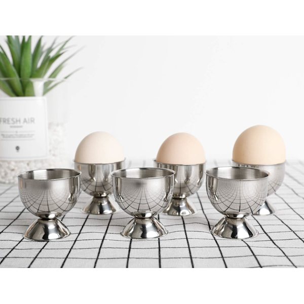 Sett med 6 eggkopper i rustfritt stål for kokte egg