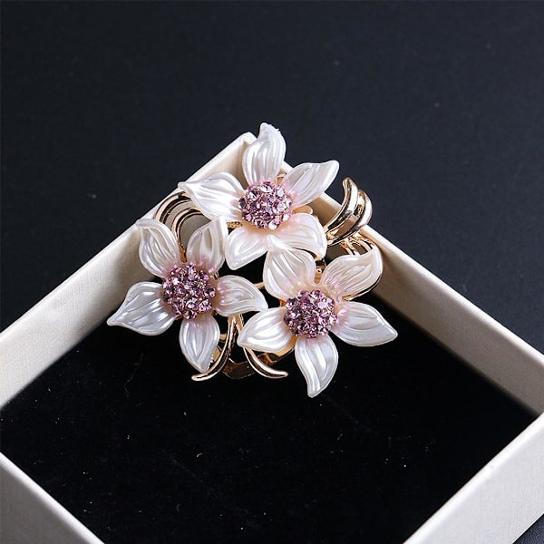 Brosch för kvinnor, elegant blomma brosch med skapad kristall 17,6 g | Broscher och nålar för kvinnor | Blomsterbrosch | F