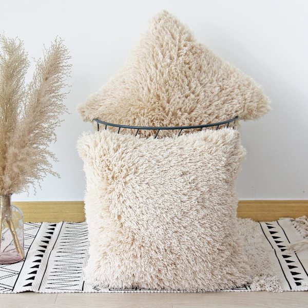 Fluffy dekorative putetrekk (18x18 tommer, 2-pakning, beige)