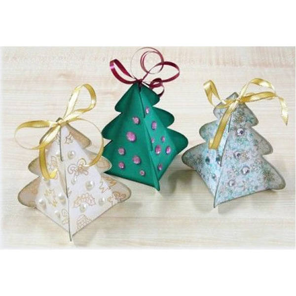 Julegodteri-eske i metall - DIY-skjæremal for scrapbooking