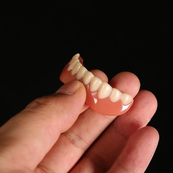 Finer Falske tænder klikker på øjeblikkelig Smile finer Kosmetiske tænder Tandproteser
