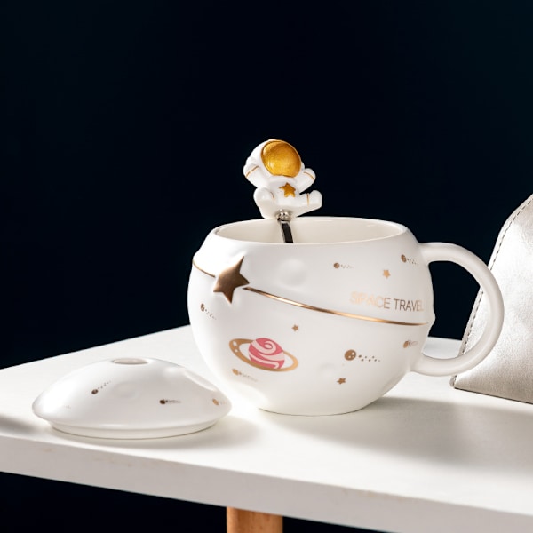 Astronautkopp med rymdpräglad planetmugg, söt keramisk kaffemugg, nyhetmugg med lock och sked för kaffe, te, mjölk White
