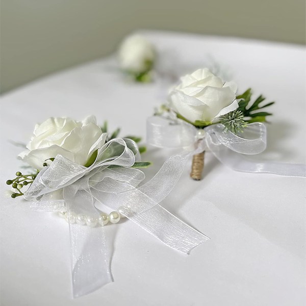 2 stk. Hvid Rose håndledsblomst og boutonniere