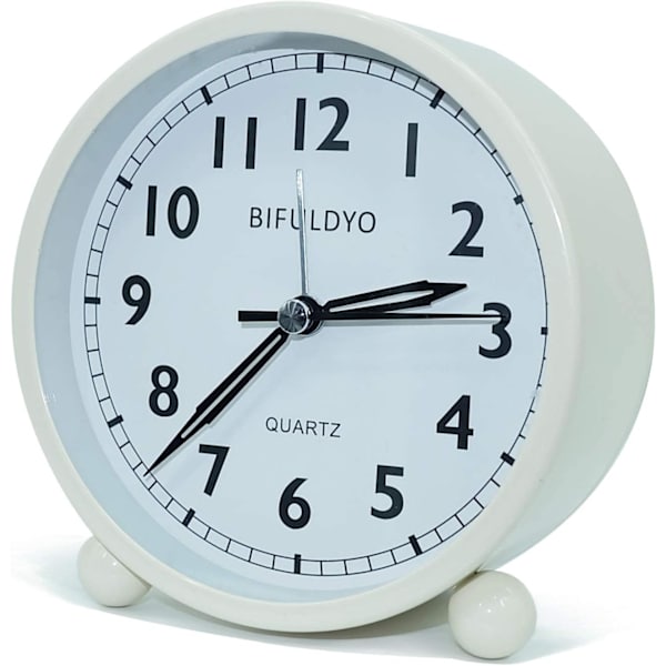 4 tum Silent Alarmklocka och Ljusfunktion, Vintage Klassisk Baery Driven Analog Klocka(Milky) Milky 4 tum Milky 4 tum