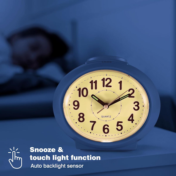 Analog Talking Alarm Clock - Talar tydligt tid och datum - Lätt att använda med stora siffror på en luminescerande bakgrund för demens,