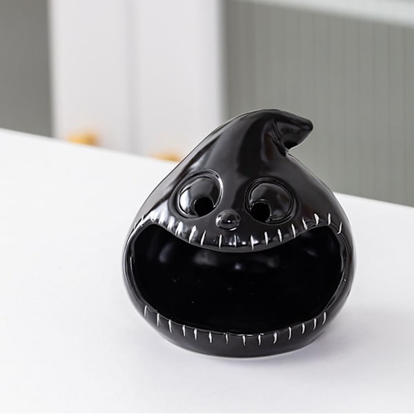 Skummel menneskeskalle-askebeger for skumle Halloween-dekorasjoner og dekorative skaller og skjelettfigurer i harpiks - Skalle-askebeger-gaver til røykere - Hvit
