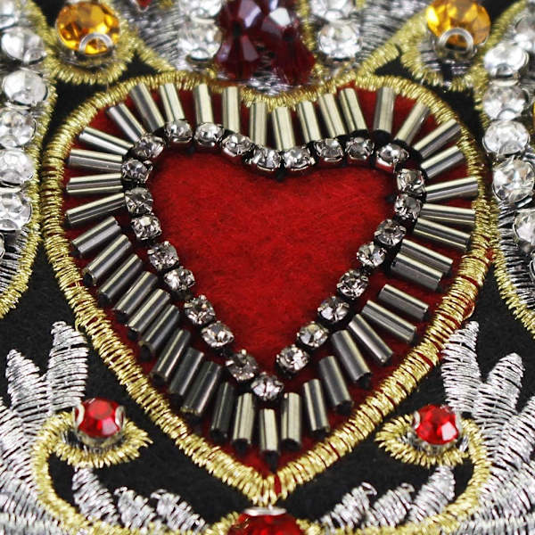 Perlebesatte krystalhjerte-rhinsten-patches (2 stk.) - DIY-broderi-applikation