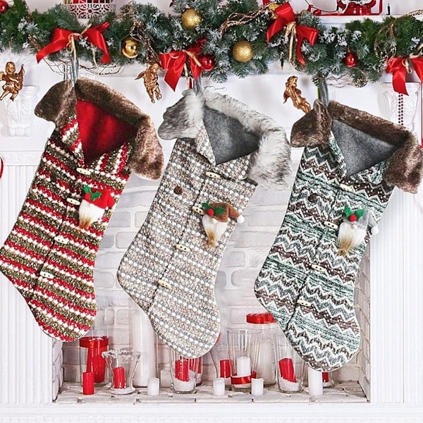 3 stk. Jule-Strømper Xmas Santa Gnome Hængende Pludset Dekoration Grim Pullover Striber Holly Pludset Faux Fur Cuff Juletræ Topper Ornament Hol