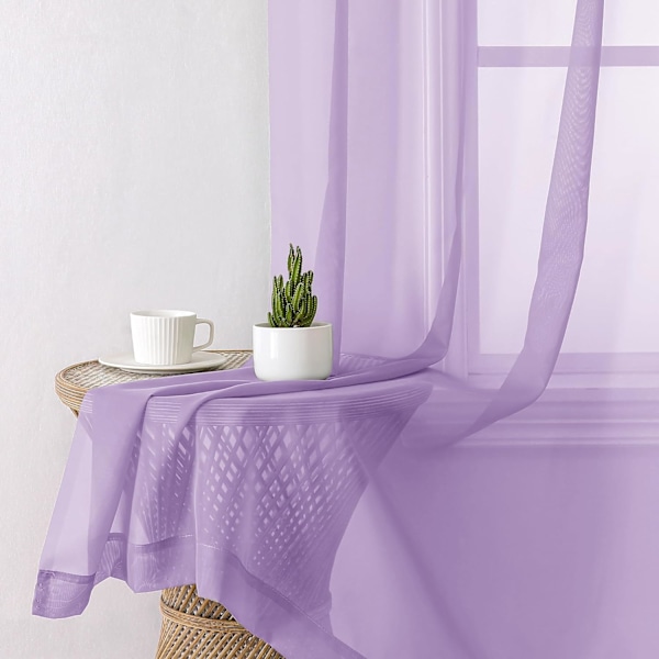 Violetti tylliverho 213 cm pitkä