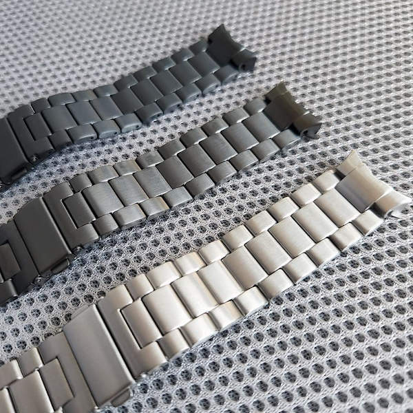 2024 Titaniumlegering Rem til Galaxy Watch 4 classic/4/5/5Pro/6/6classic Remme, Ingen huller Titaniumlegering Metal Rem Grå