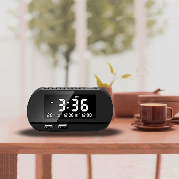 Superhög larmklocka för sovrum, denna digitala väckarklocka med FM-radio, 2 USB-laddare, 2 väckarklockslägen, termometer, Baery White