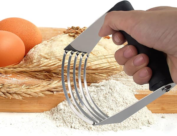 Deigblander, 4,6 tommer x 4 tommer deigkutter i rustfritt stål med håndtak i rustfritt stål for deigmikser smørkutter baking (sølv)