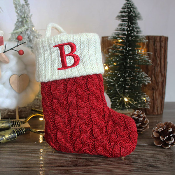 Mini julekuler strikket brodert initialbokstav Xmas